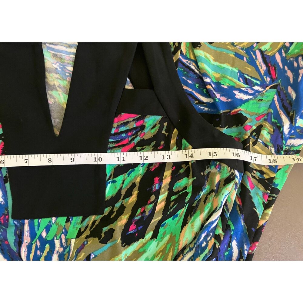 BCBGMaxAzria Lindy dress abstract print halter knee length dress - Picture 7 of 9